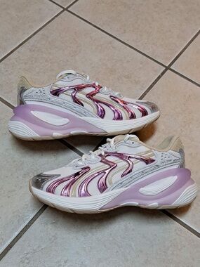 PUMA Inverse Shimmer sneakers - Big Kids Size 7Y / Women's sz 8.5